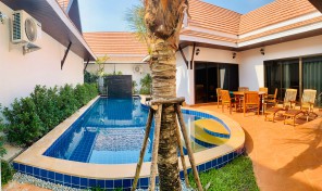 New Thai pool Villa 2 bedrooms and closed to beach.