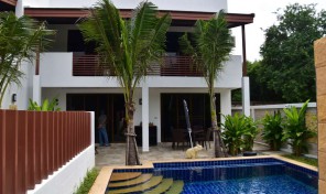 Beach house for sale 3 bedrooms 2 bathrooms and roof top terrace